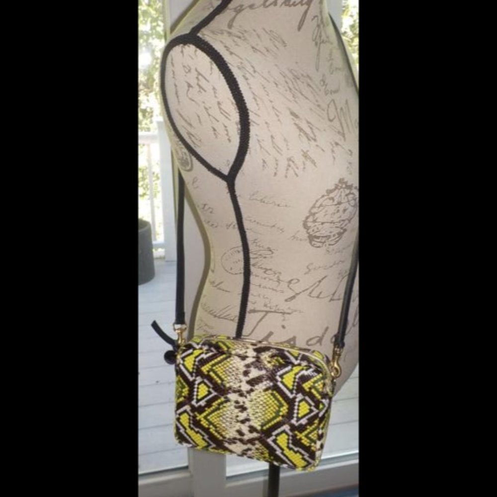 Clare V. Midi Sac Bag Yellow Riveria Stripe Leather Crossbody Bag. EUC.